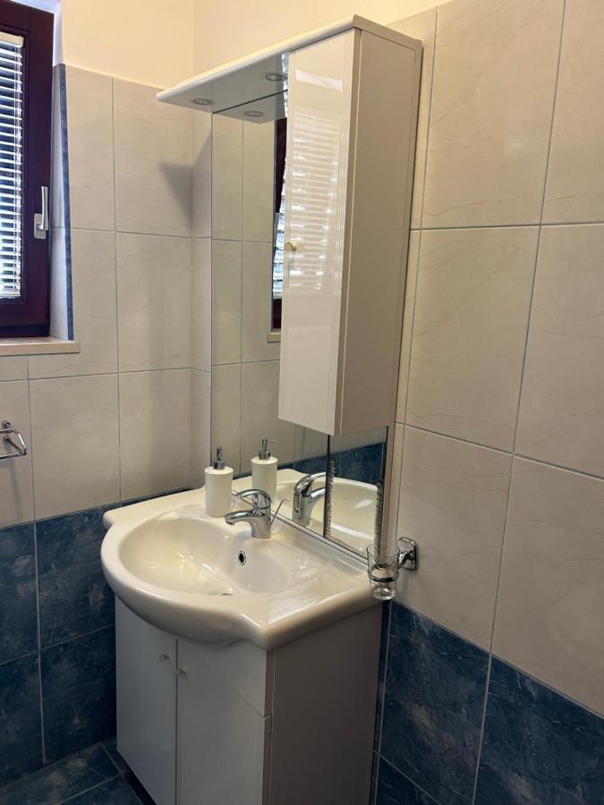 Apartmani Baki Podstrana Bagian luar foto