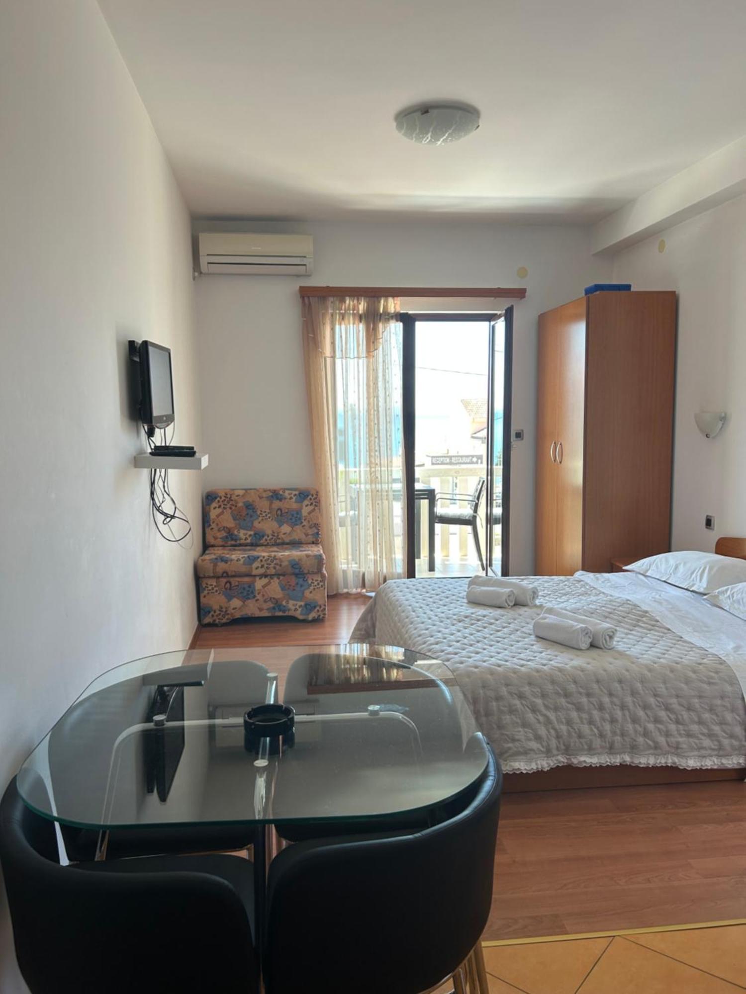 Apartmani Baki Podstrana Bagian luar foto